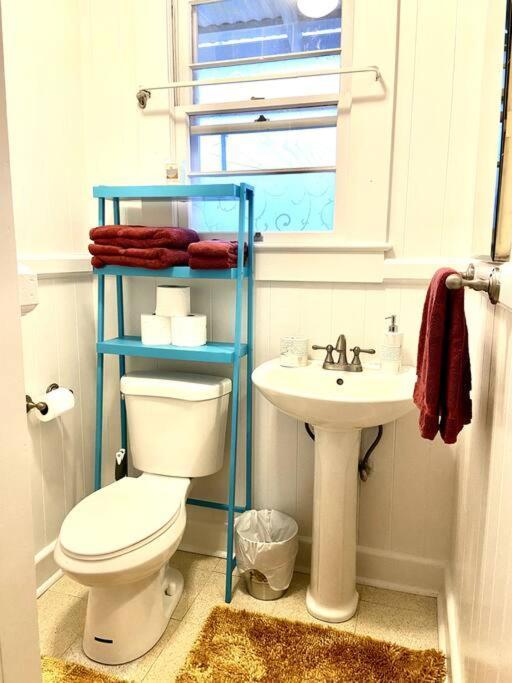Your Hilo Homebase - Lovely 3 Bedroom In Heart Of Hilo With Ac! 외부 사진