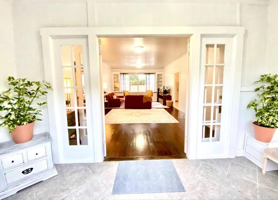 Your Hilo Homebase - Lovely 3 Bedroom In Heart Of Hilo With Ac! 외부 사진